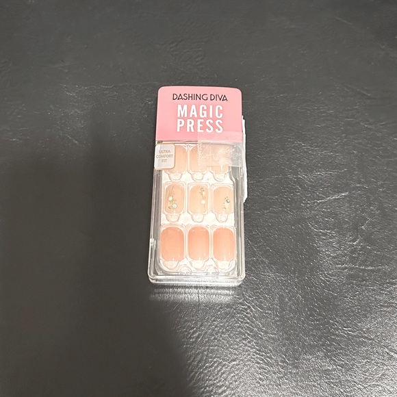 Dashing Diva Magic Press Mani Afternoon Tea MGL132RR - Picture 3 of 5